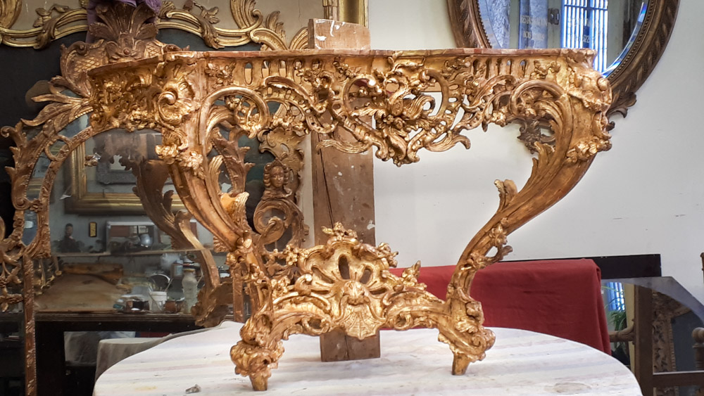 Restauration dorure meuble ancien